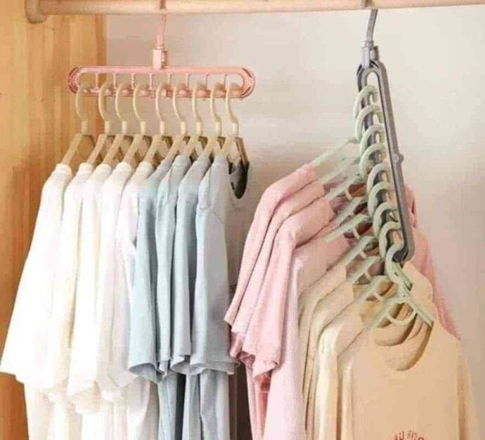 علاقة ملابس عصرية